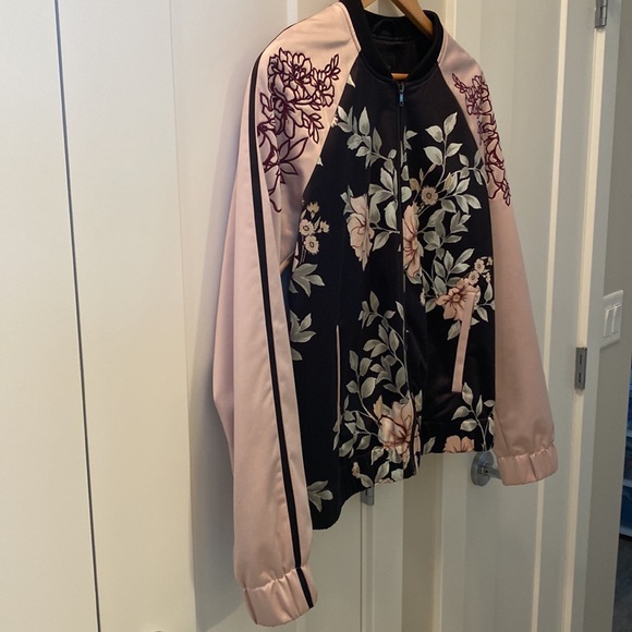 Guess jacket - Picture 2 of 4